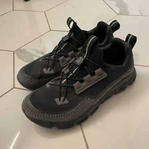 On Cloud Running Shoes